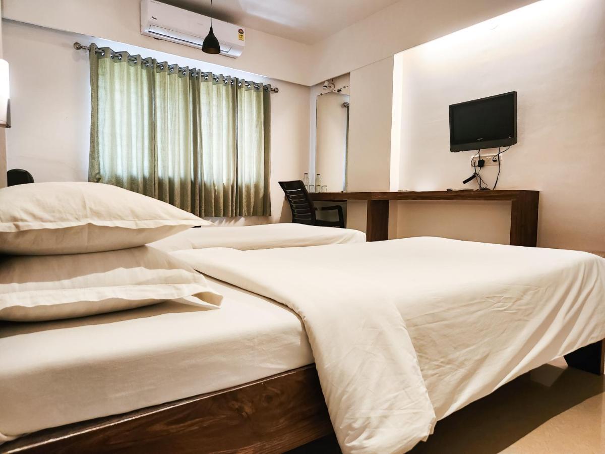 Hotel Rajwada Aurangabad Kültér fotó